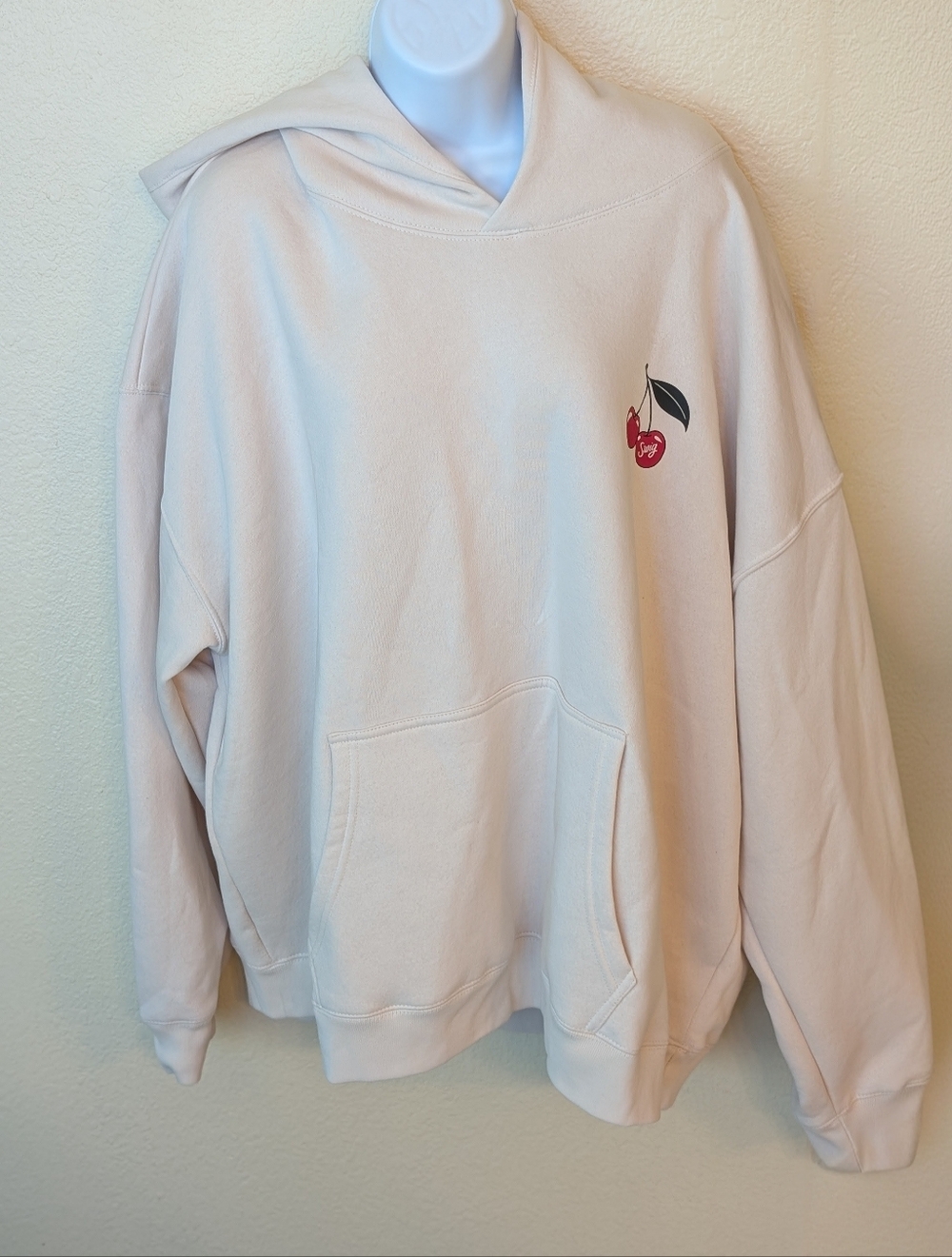 Swig Essentials Cream Hoodie with Cherry Graphic 3XL New Other